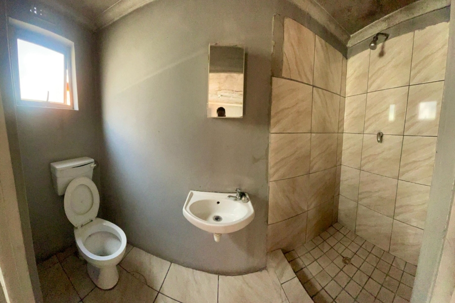 7 Bedroom Property for Sale in Delft South Western Cape